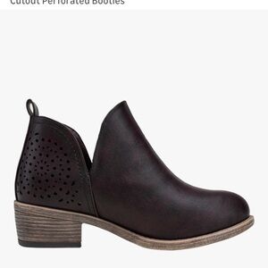 Vepose Dark Brown Ankle Boots